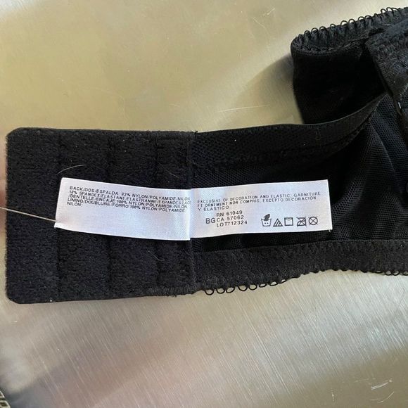 Wacoal Black and Beige Chantilly Lace Retro Chic Full-Busted Underwire Bra 36DDD - Picture 6 of 7